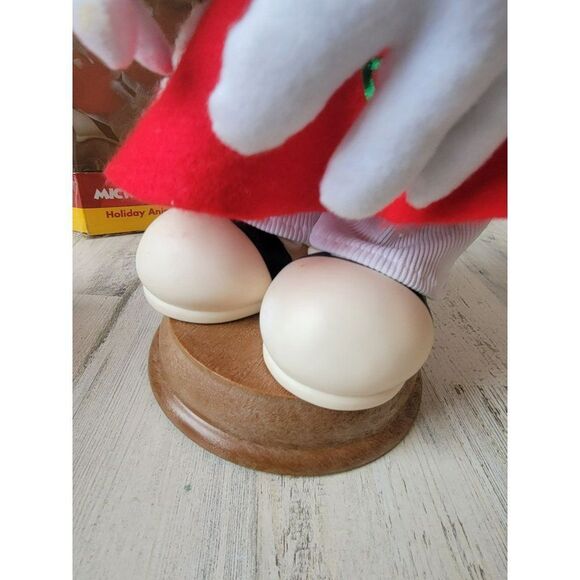 Santa's best Let's Twist Again Minnie Mouse animated motionette Xmas decor - Picture 9 of 13